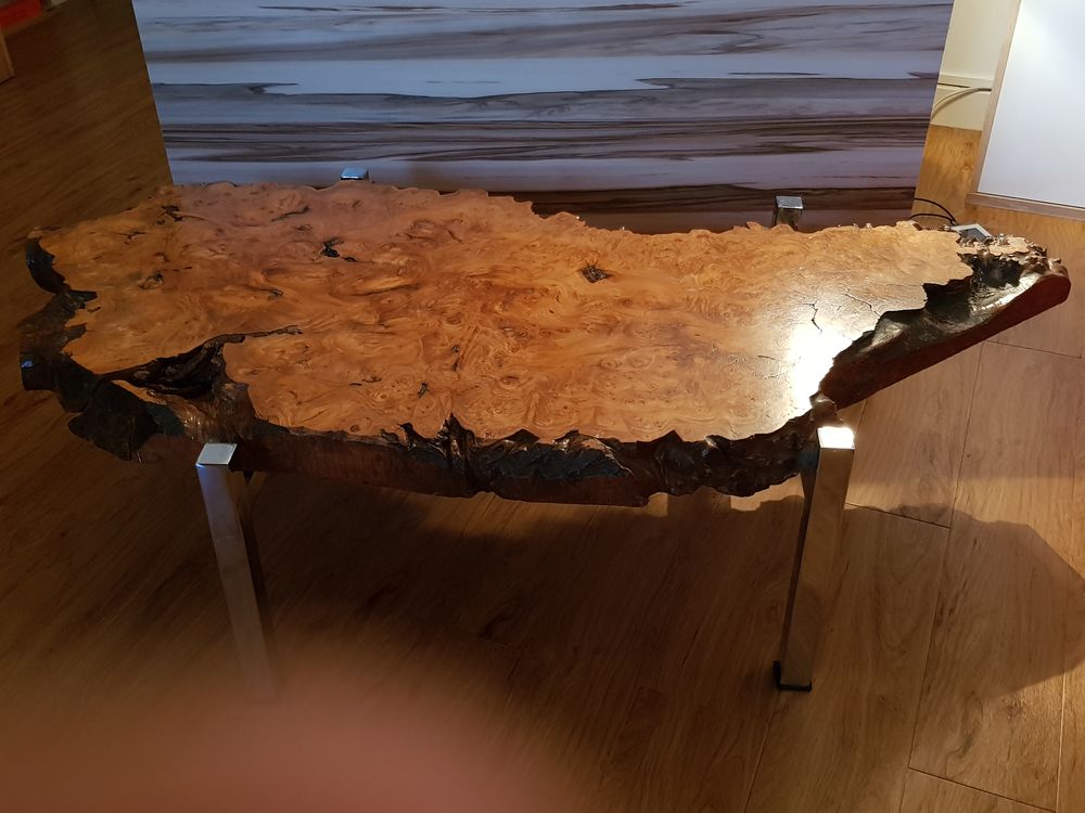 table basse en loupe d'orme Meubles