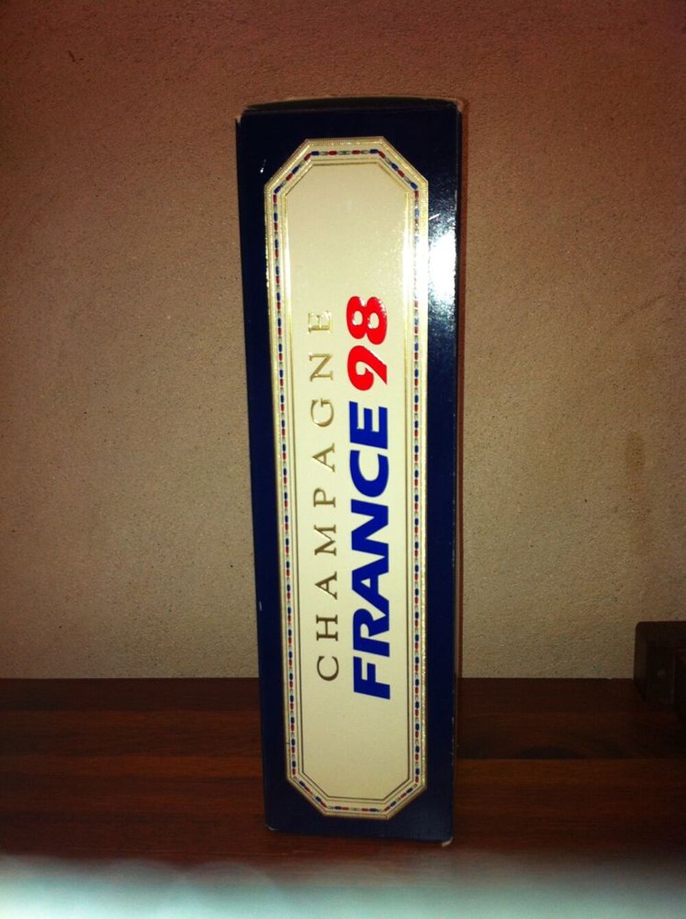 Bouteille comm&eacute;morative COUPE DU MONDE 1998 