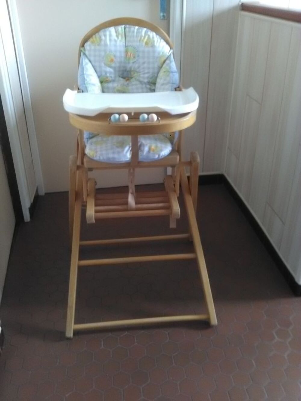 Chaise haute b&eacute;b&eacute; Mobilier enfants