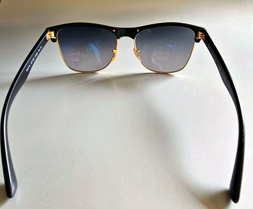 LUNETTES DE SOLEIL Bijoux et montres