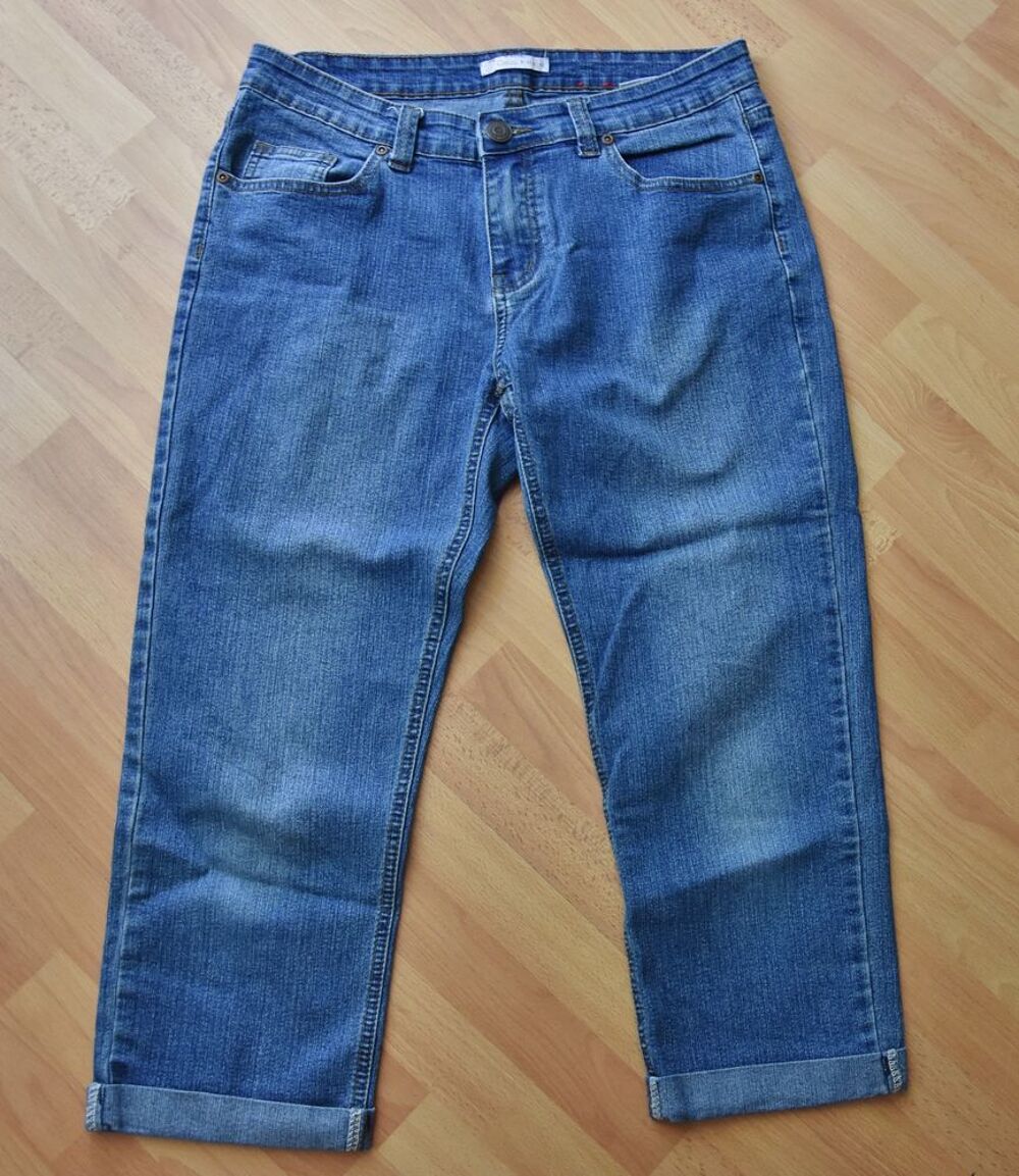 Taille 42. Jean pantacourt. Gemo. Tr&egrave;s bon &eacute;tat Vêtements