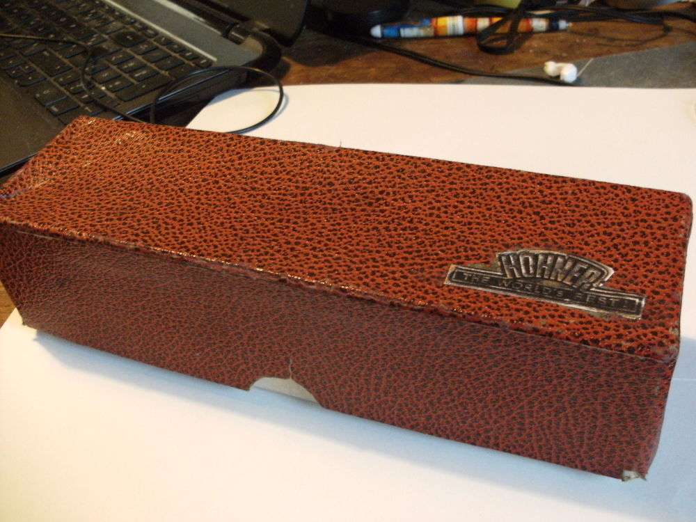 Harmonica Hohner Quatro Tr&eacute;molo dans sa boite d'origine Instruments de musique