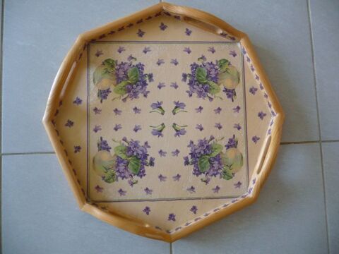 Plateau en bois forme octogonale motifs de violettes 20 Celles-sur-Belle (79)
