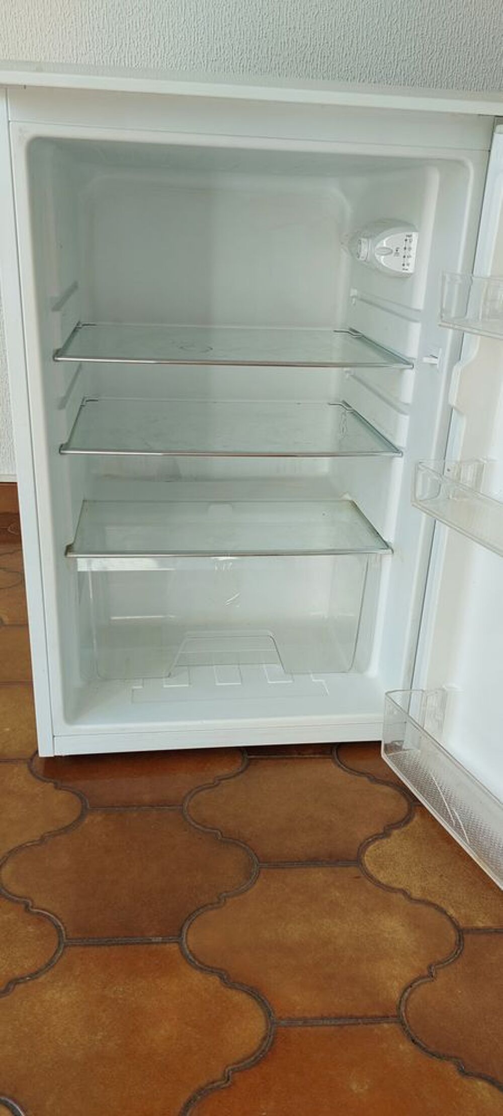 FRIGO TOP MARQUE SABA 130L Electroménager