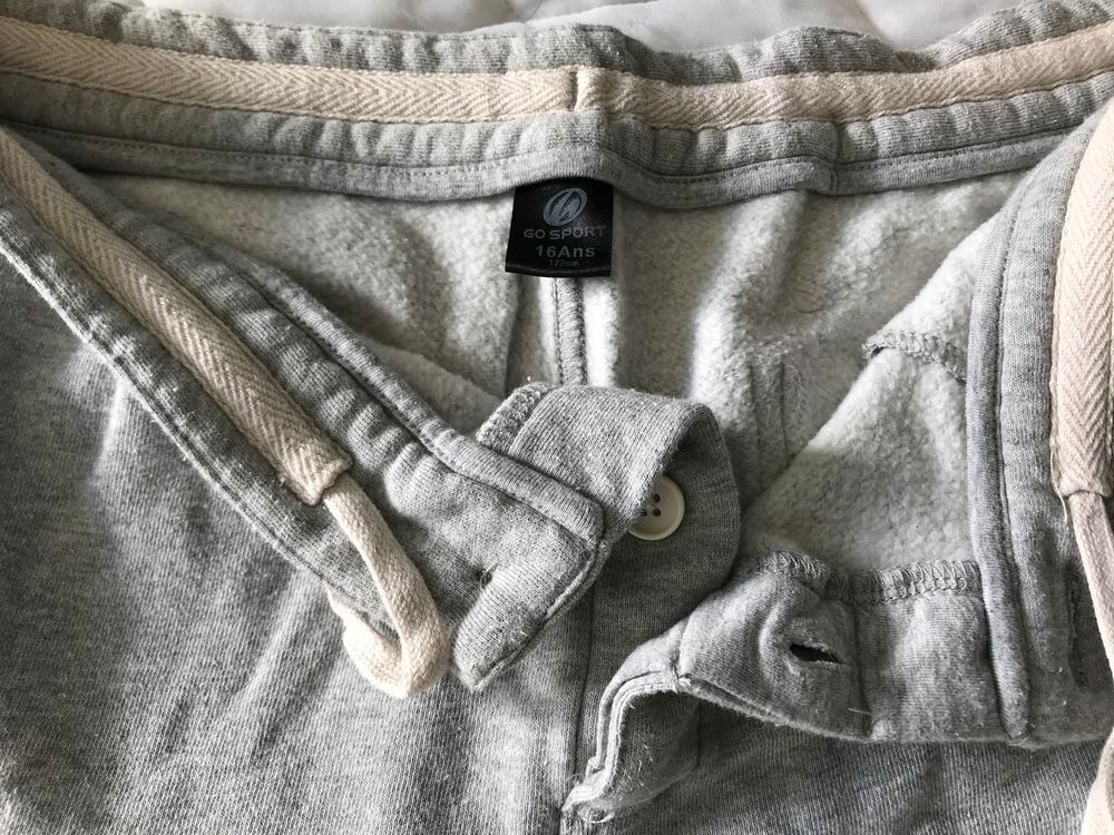 PANTALON DE JOGGING GRIS GO SPORT T. S ou 16 ANS Vêtements