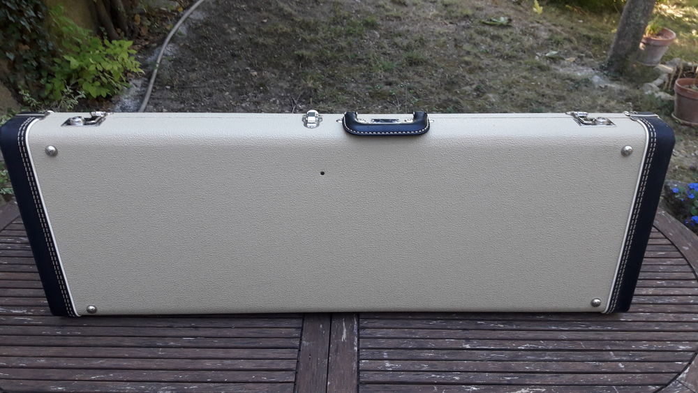CASE FENDER TWEED Instruments de musique