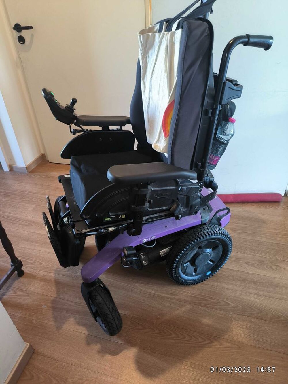 Fauteuil roulant &eacute;lectrique Aviva rx20 Meubles