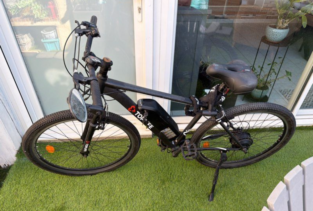v&eacute;lo electrique tr&egrave;s peu servi de marque toplife Vélos