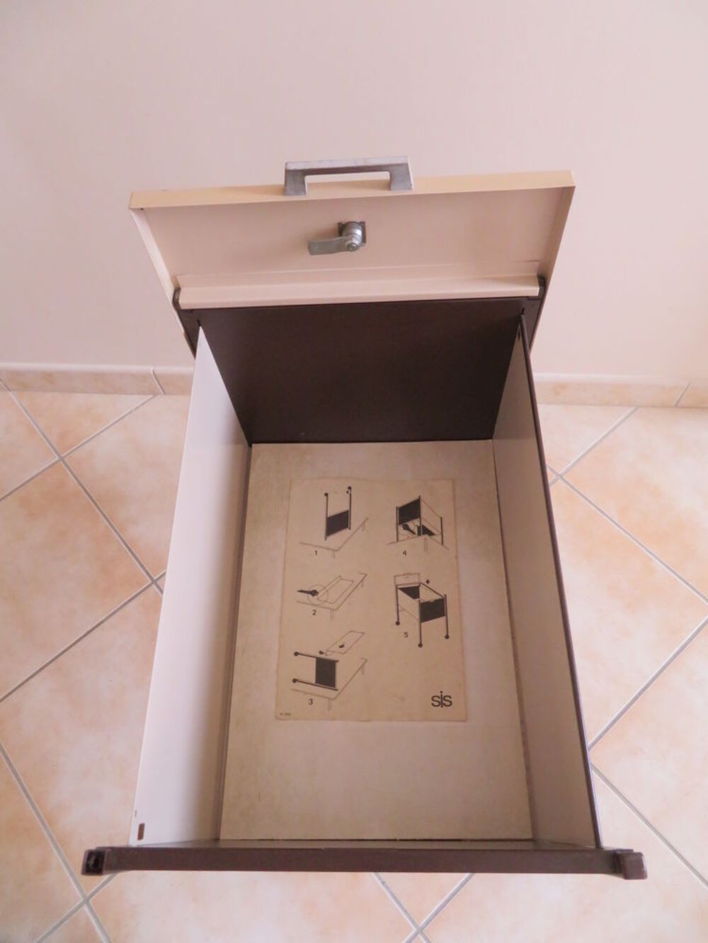 MEUBLE BUREAU METALLIQUE Meubles