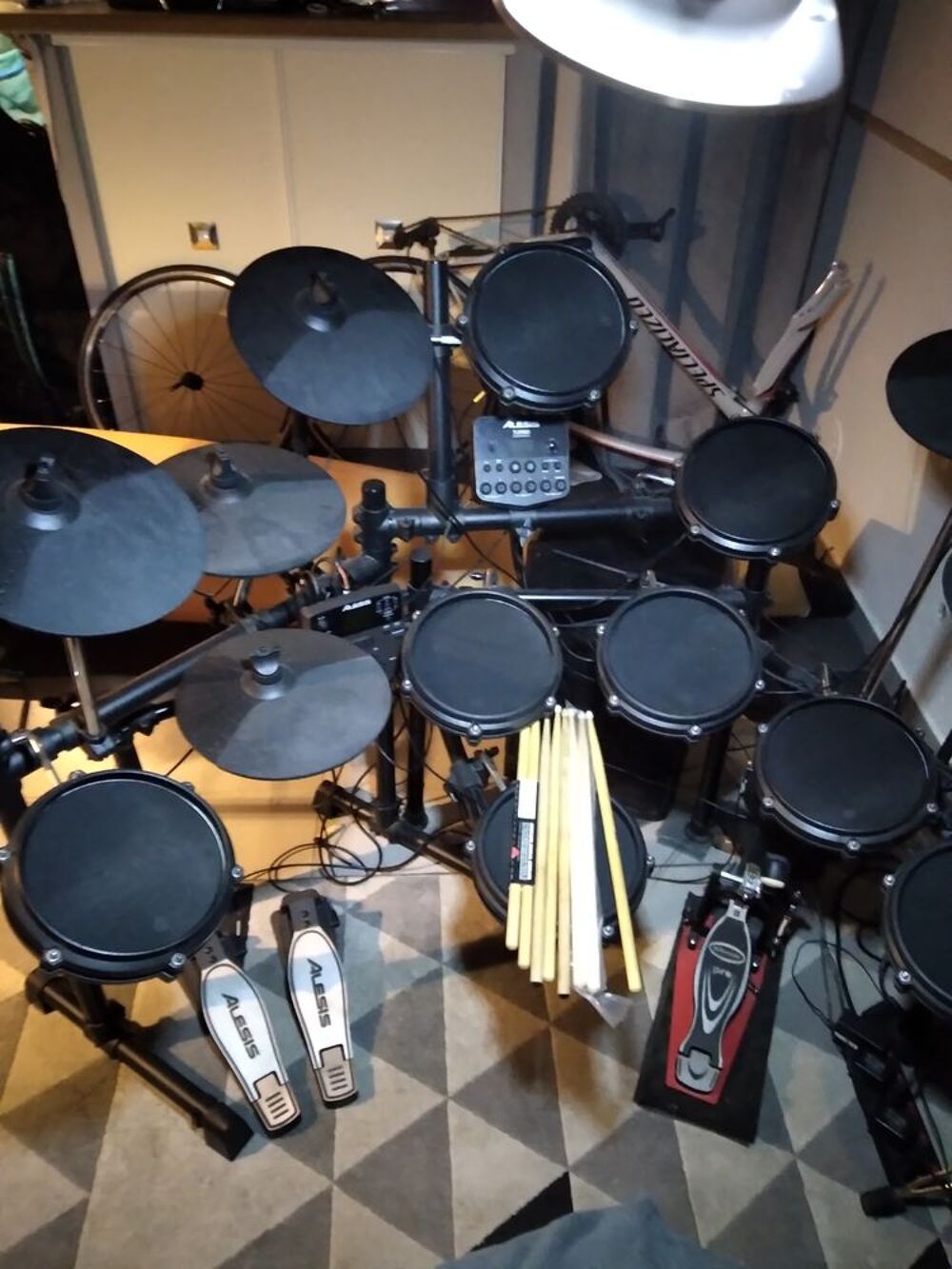 batterie alesis nitro et turbo Instruments de musique