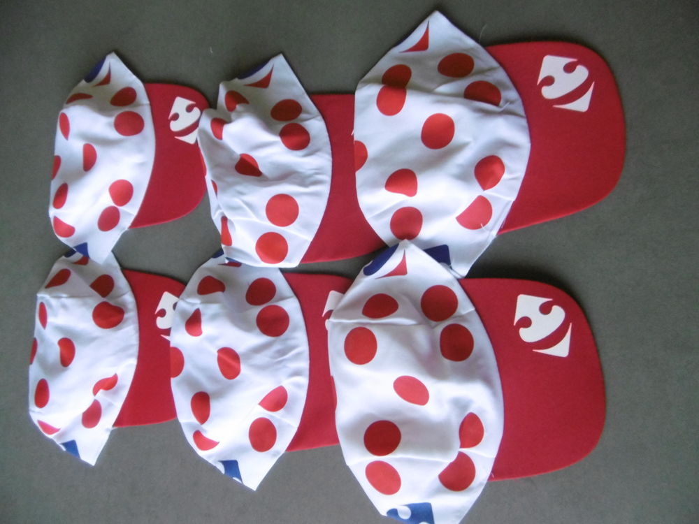  6 casquettes &agrave; pois ancien sponsor Carrefour Tour de France 