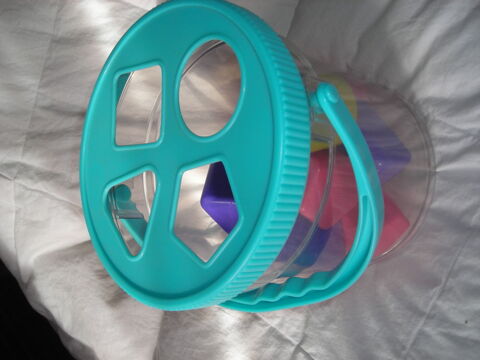seau ducatif en plastique 2 Neuilly-le-Ral (03)