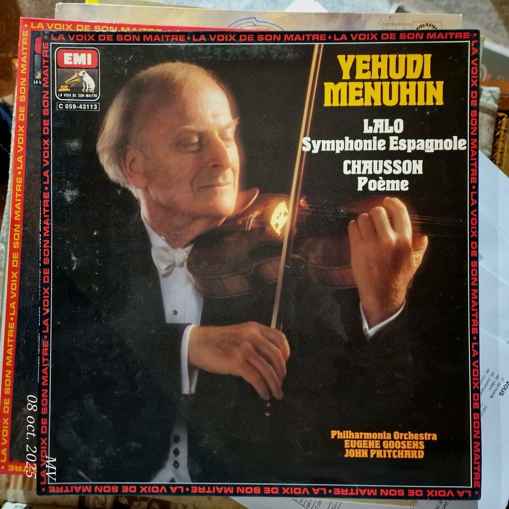 + de100 vinyles: 98 classique, 38 groupes ,43 chanteurs jazz CD et vinyles