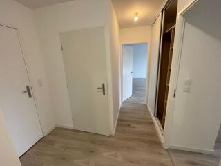  Appartement à louer 4 pièces 87 m²