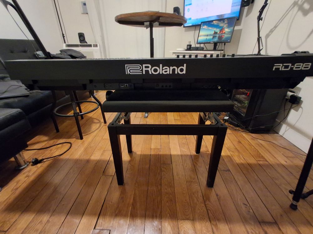 Clavier Roland RD88 avec stand pliable, pied de sc&egrave;ne, banc Instruments de musique