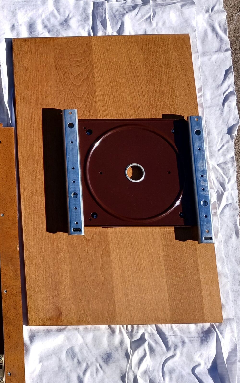 PLATEAU TELE ORIENTABLE Meubles