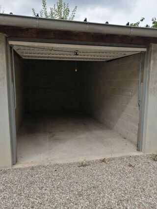  Parking / Garage � louer 14 m� Strasbourg