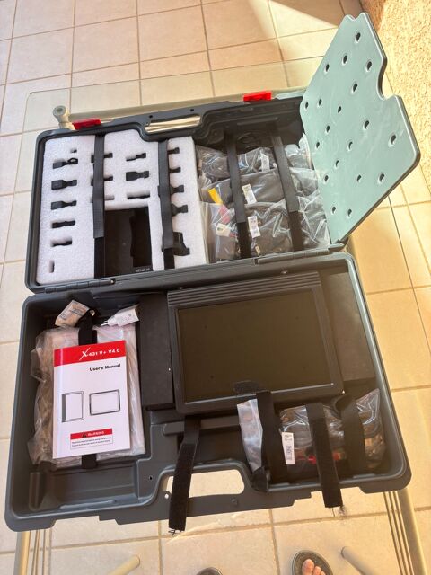 Valise diagnostic électronique automobile avec accessoires 700 Tresserre (66)