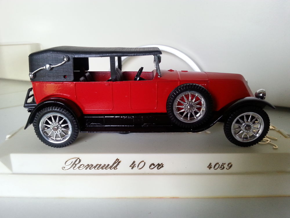 VOITURES MINIATURES - LOT N&deg; 5
