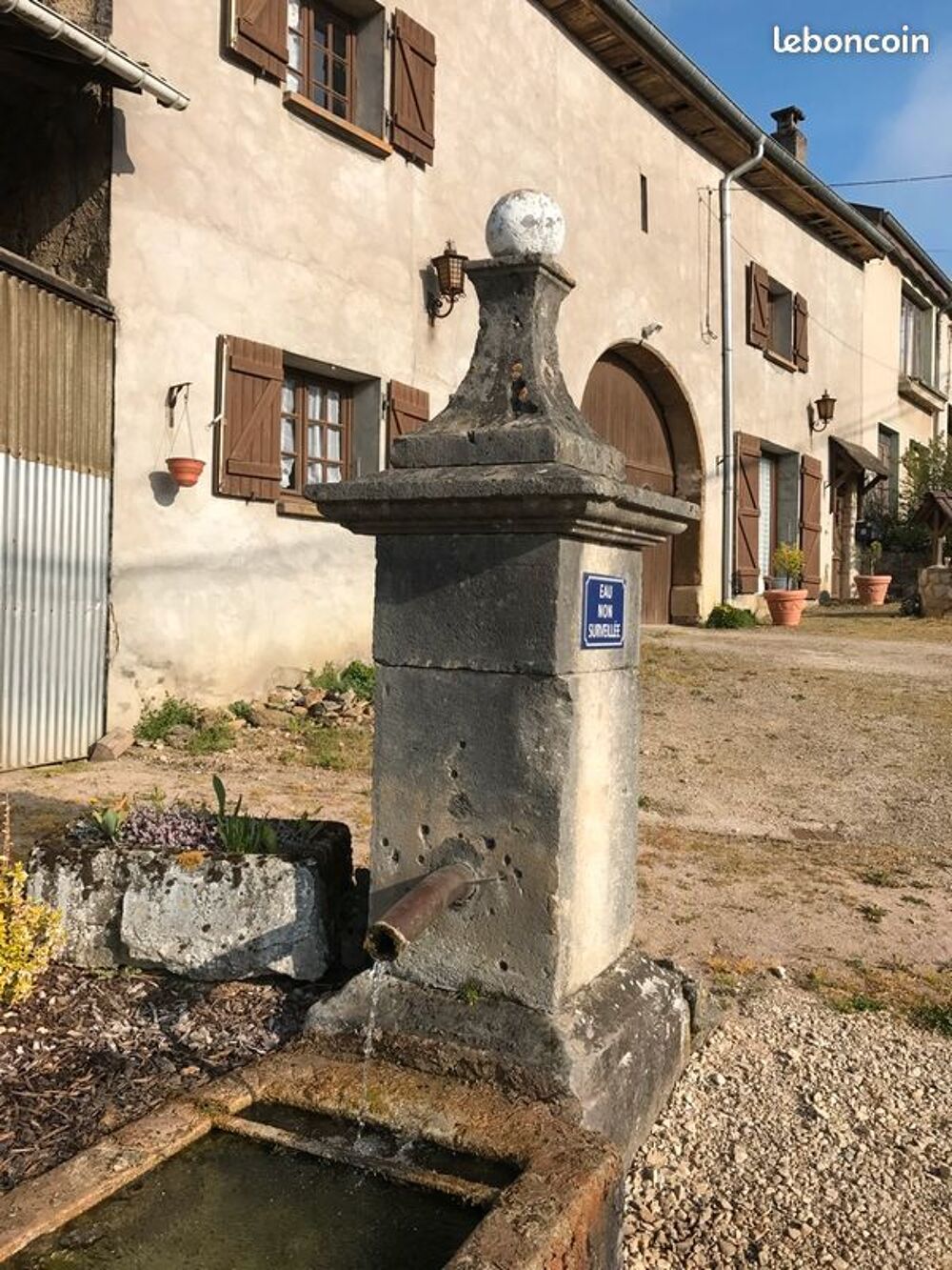 Cherche auge , bassin de pierre Jardin