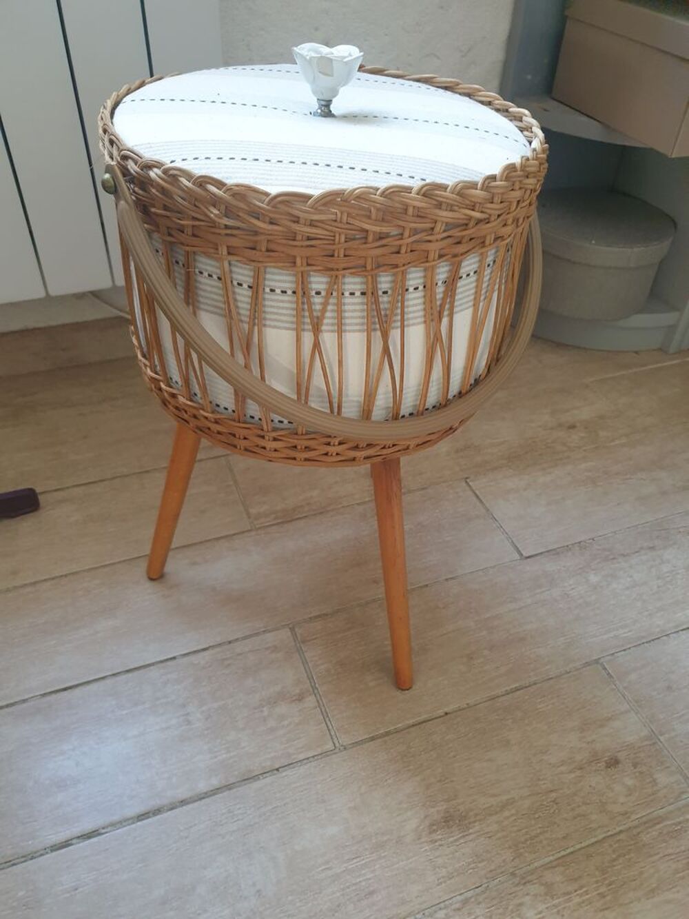 Travailleuse vintage 