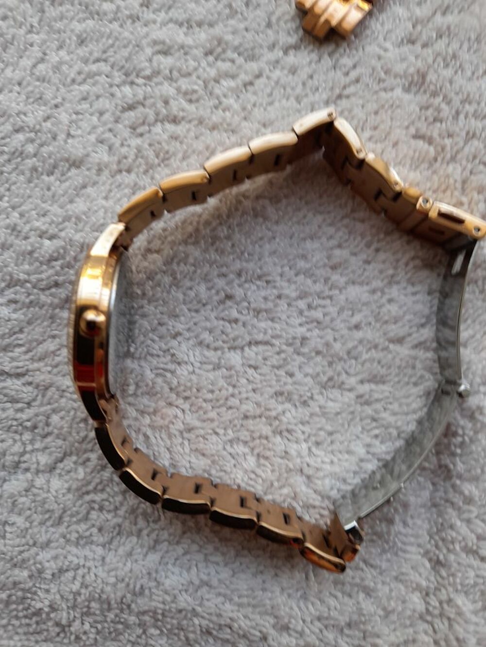 Belle montre Guess Ladies analogique Quartz port&eacute;e 3 fois Bijoux et montres