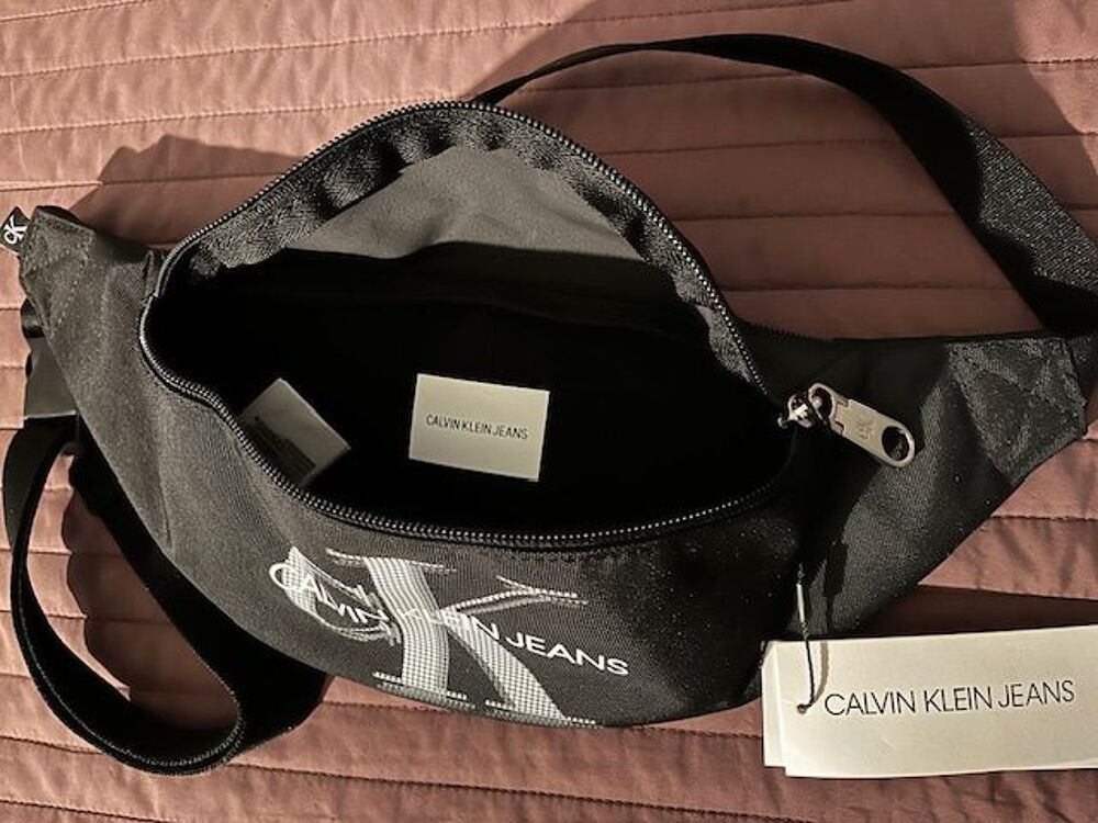 Banane CALVIN KLEIN Maroquinerie