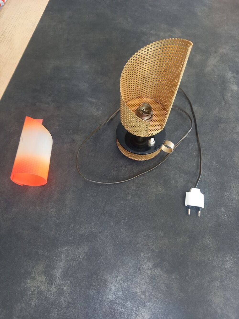 Lampe de table vintage T&eacute;l&eacute;-Ambiance ? ann&eacute;es 60/70 Décoration