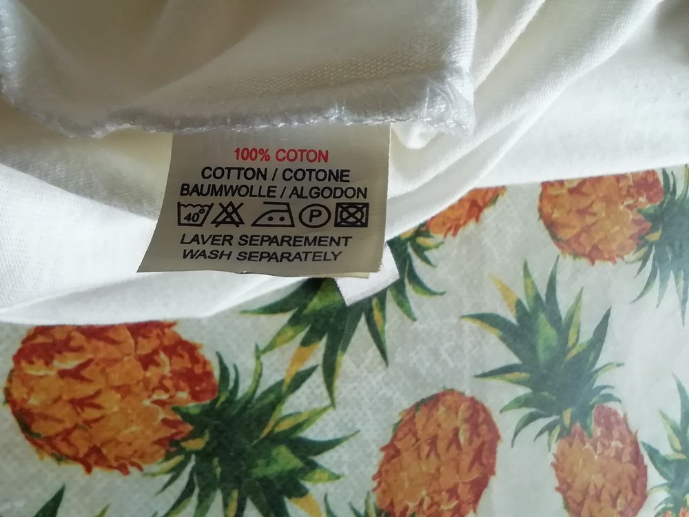 Magnifique tee-shirt Guadeloupe taille L 100 %coton Vêtements