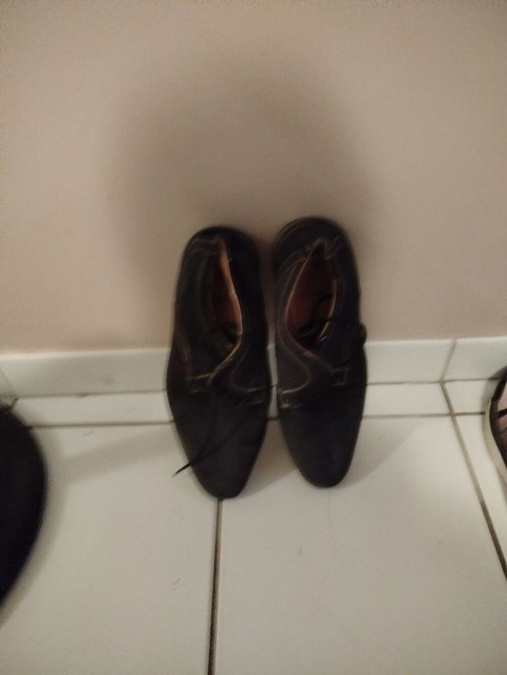 A saisir: &eacute;change 1 paire de chaussures "habill&eacute;es" de ville Chaussures