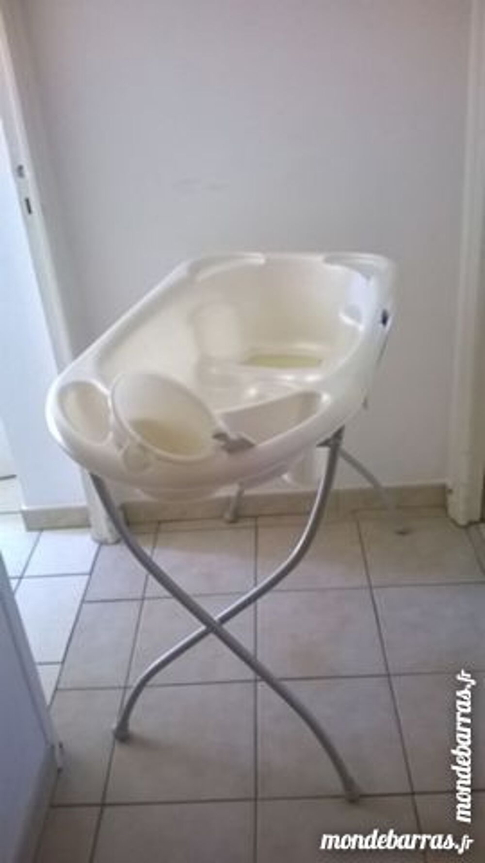Ensemble baignoire Neo Nato et son support pliable Puériculture