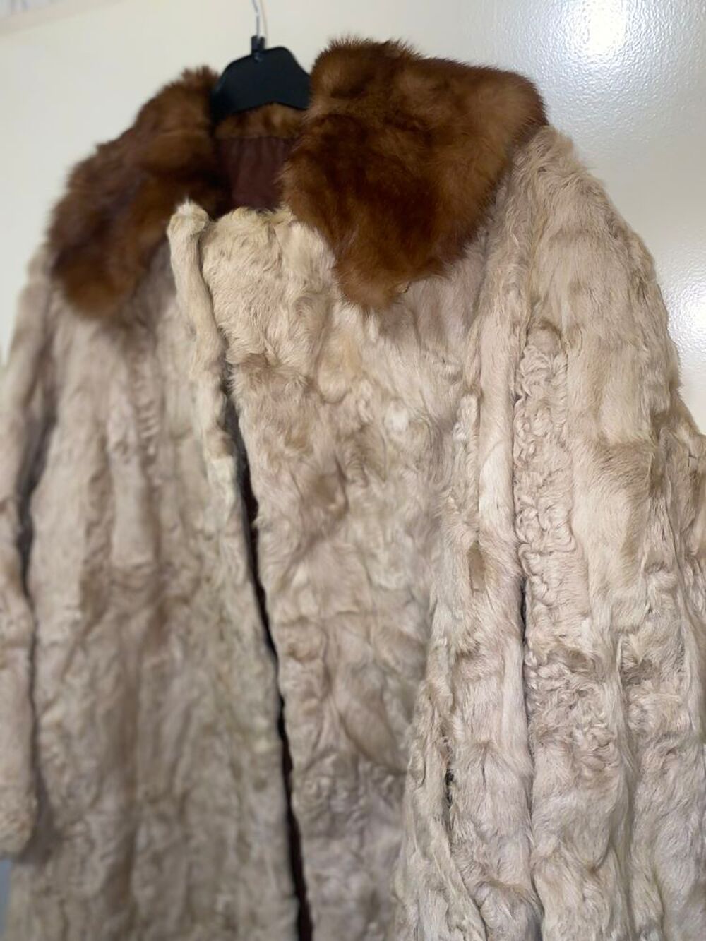 Manteau en Vison couleur tr&egrave;s rare et certifi&eacute;. Vtements