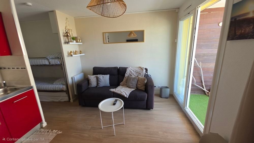 Vente Appartement LE CAP D'AGDE : Secteur du Môle / Flânerie: Appartement rénové ( à 200m de la plage) de type STUDIO-CABINE + Terrasse/Loggia ouverte d'angle....( 2 entrevues mer ). Le cap d agde