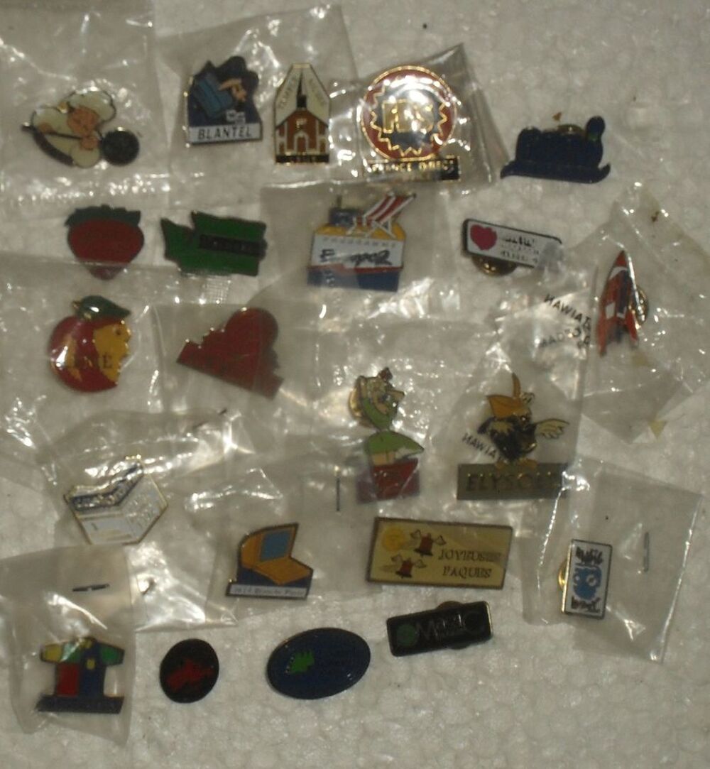 Lot de 22 pin's en excellent &eacute;tat. 