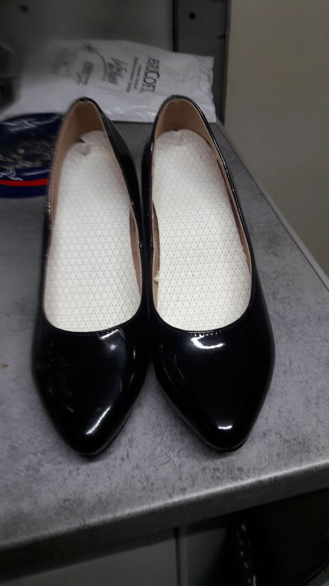chaussure noir a talon 10 Rixheim (68)