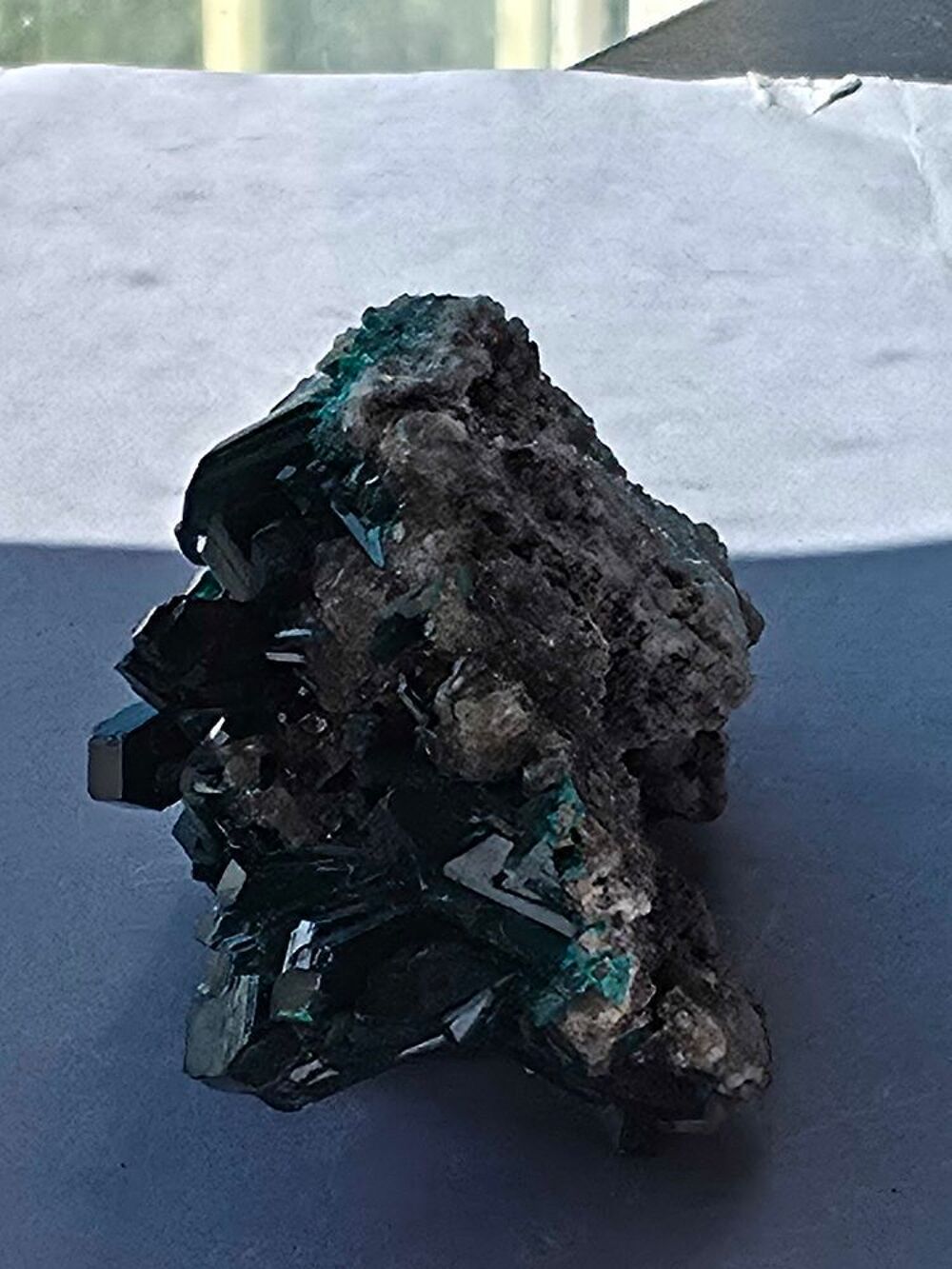 Sp&eacute;cimen Min&eacute;ralogique de Dioptase-Collection Katanga 