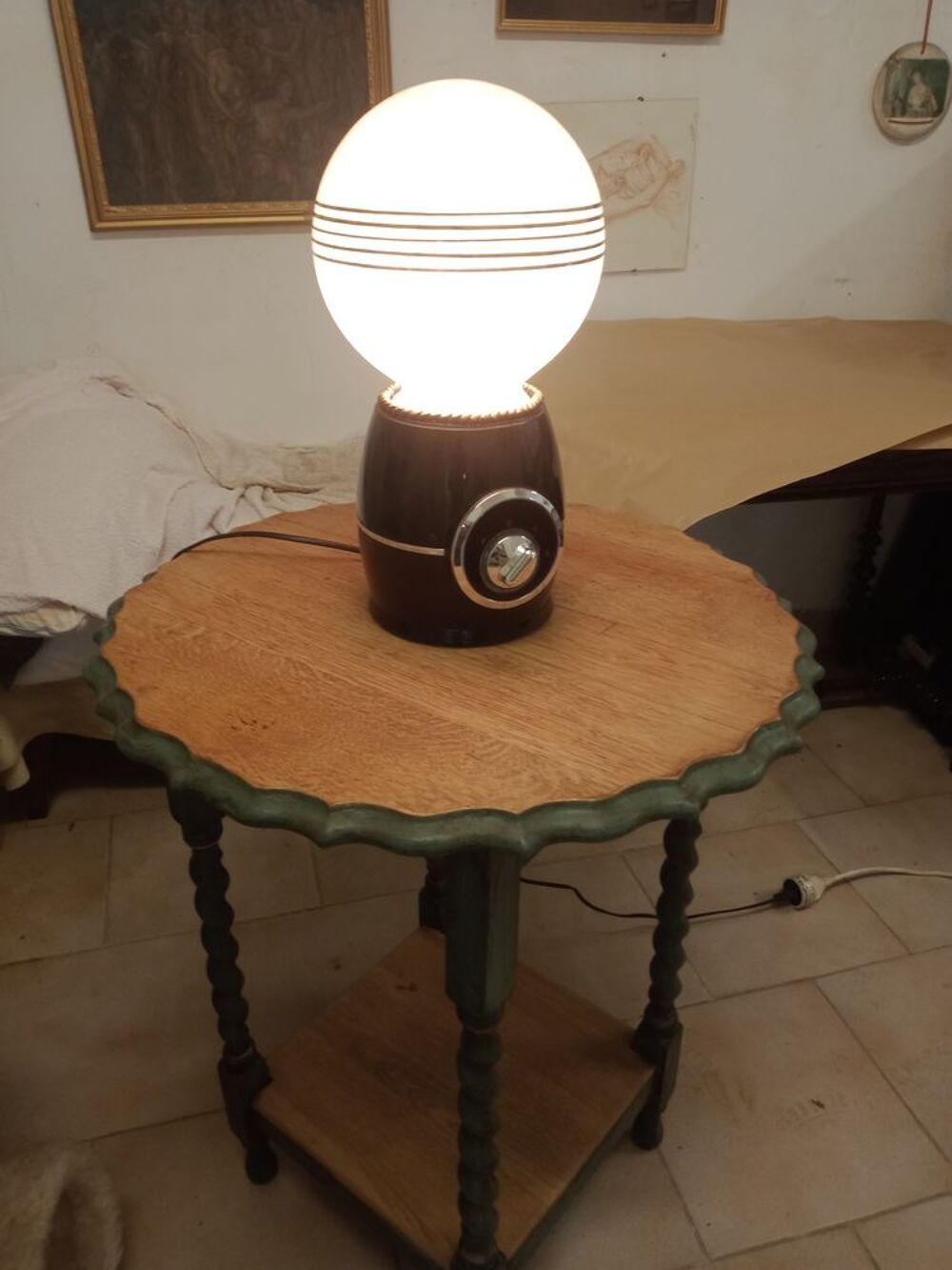 Lampe d&eacute;co H 27cm visible sur Nice prendre sur place 
Décoration
