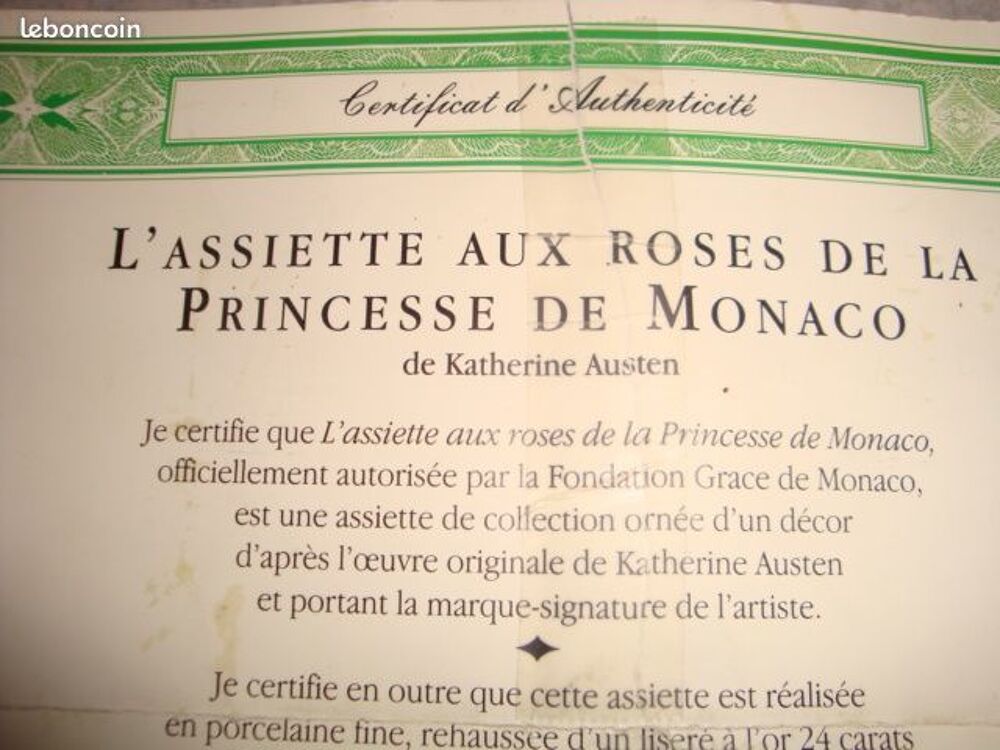 ASSIETTE AUX ROSES DE LA PRINCESSE DE MONACO 
