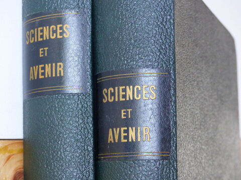 Revues magazines Sciences et Avenir 30 Mrignac (33)