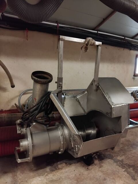 POMPE EGRETIER VENDANGE OU MARC 3200 30200 Sabran