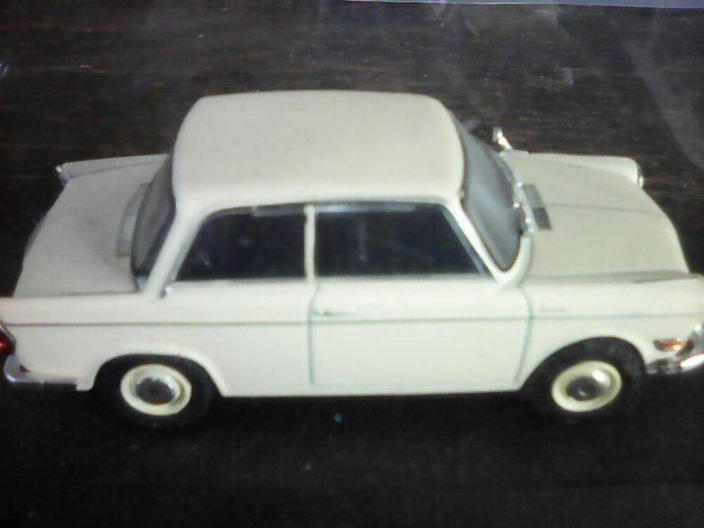 Voiture De Carlo 700 1960 Mod&egrave;le r&eacute;duit 