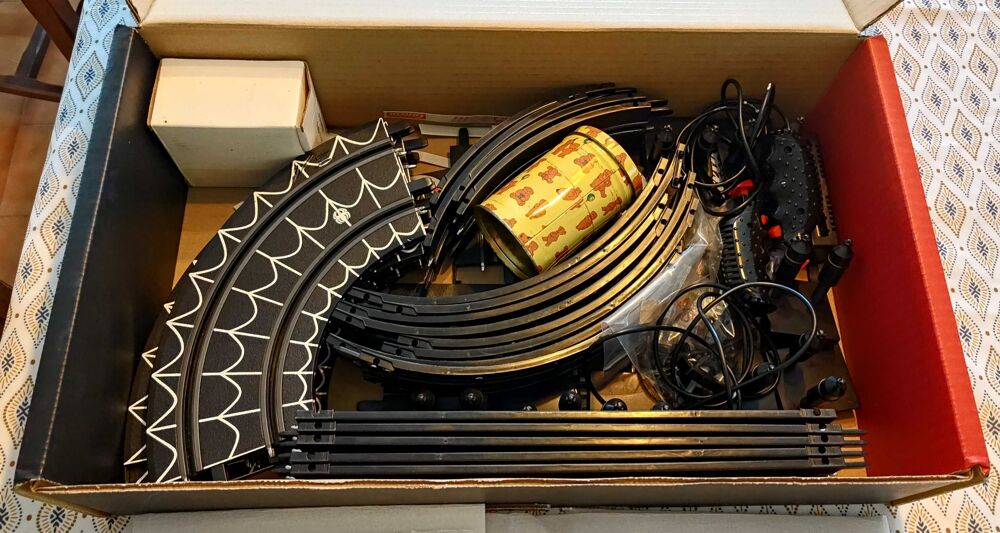 Circuit &eacute;lectrique enfants Carrera, univers Spiderman Jeux / jouets