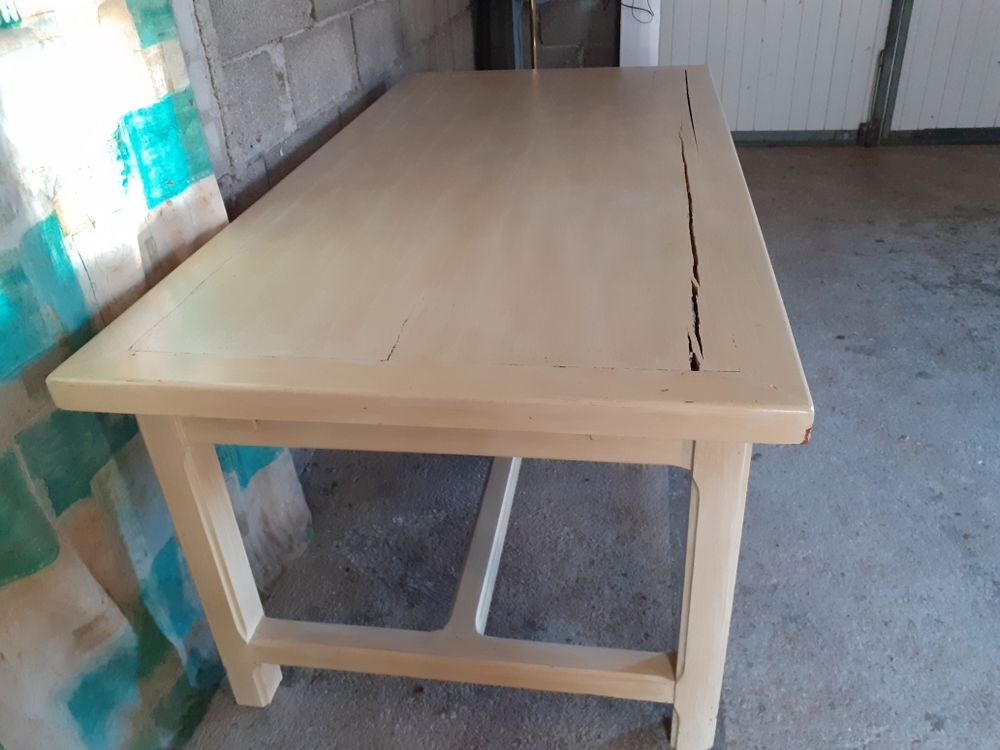table en ch&ecirc;ne massif avec 2 rallonges Meubles