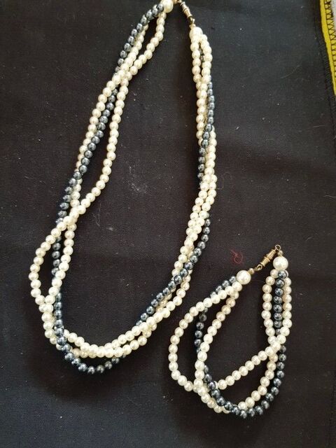 Collier et bracelet perles blanches et noires tres bon etat 6 Viriat (01)