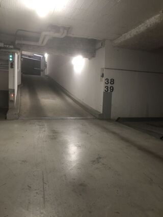  Parking / Garage � louer 12 m� Paris