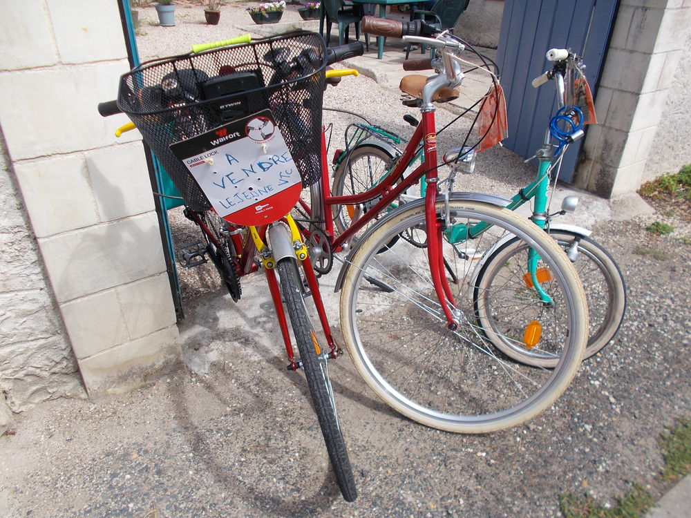 1 lot ou unit&eacute; de 3 velos vintage restaure 1975/2000/2024 Vélos