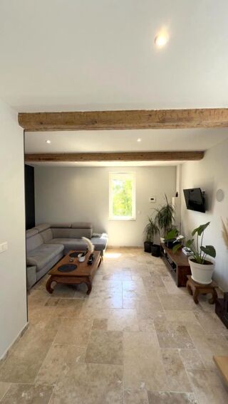  Appartement à louer 2 pièces 80 m²