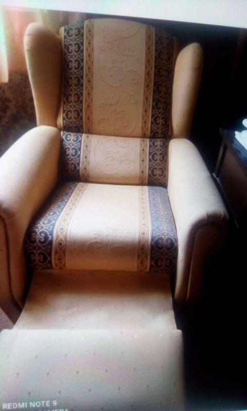 fauteuil beige avec rpose pieds 50 Graulhet (81)