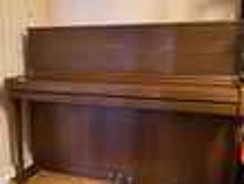 Piano droit SCHIMMEL 112.10. En Noyer Satin&eacute; - TBE Instruments de musique