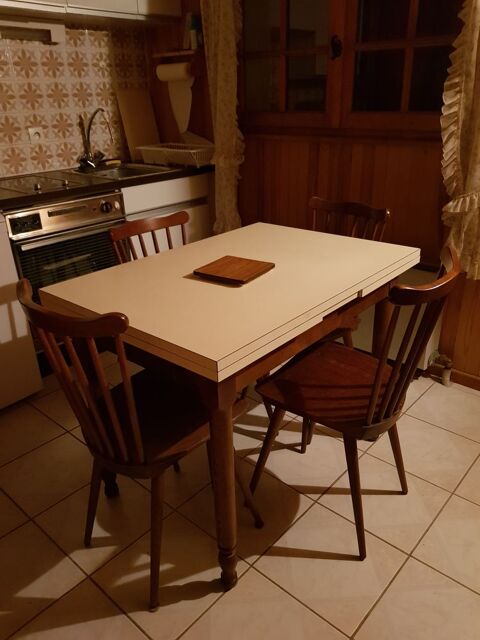 Table de cuisine + 4 chaises 90 Thônes (74)